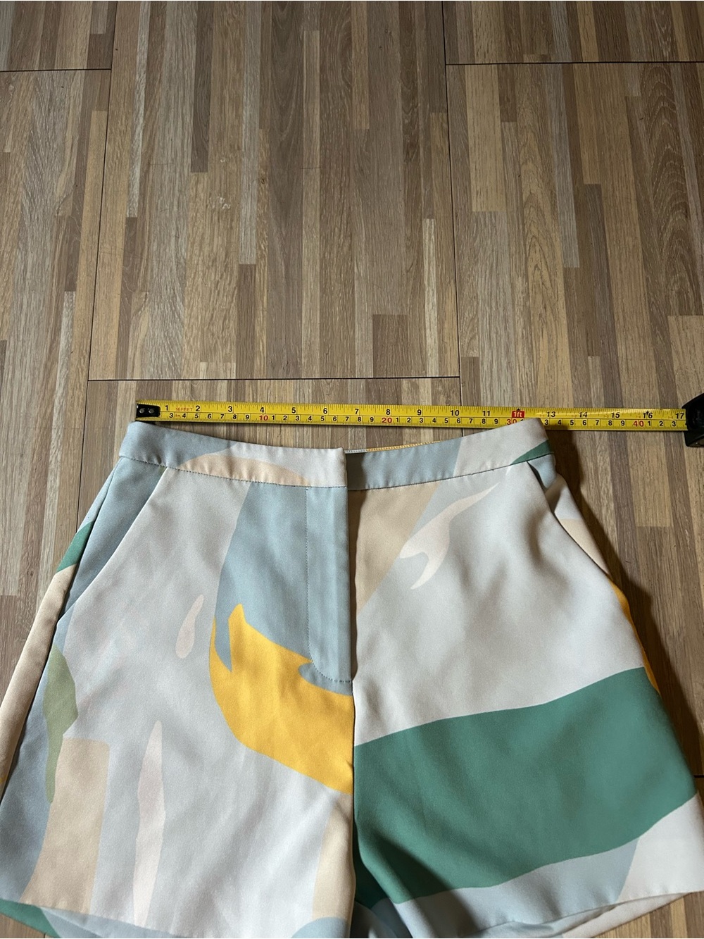 Love, Antonio Seascape Set High Rise Shorts Crop Top White/Blue Size 4 - Picture 13 of 16
